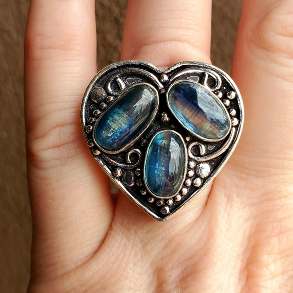 New Blue Kyanite Heart Shaped 925 Silver Ring. - Picture 7 of 14